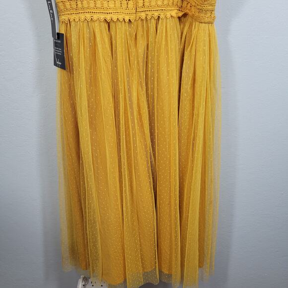 Lulus Forever Love Golden Yellow Swiss Dot Sleeveless Dress Size S 122925-2Clo2 - Picture 5 of 9